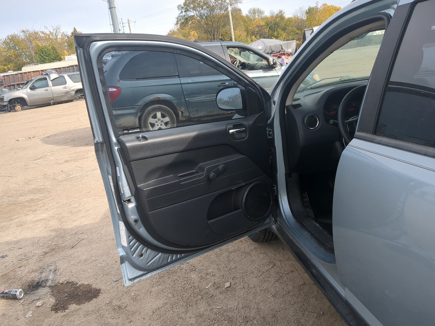 2011-2017 Jeep Compass Driver Front Door Oem 1205204 - Oemusedautoparts1.com