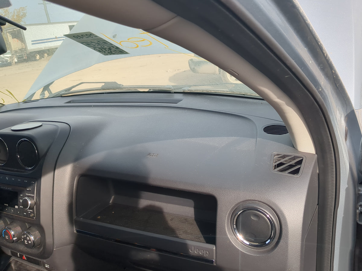 2013 Jeep Compass Air Bag Passenger Right Dashboard OEM Fits Fits 2009 2010 2011 2012 2014 2015 2016 2017 OEM Used Auto Part