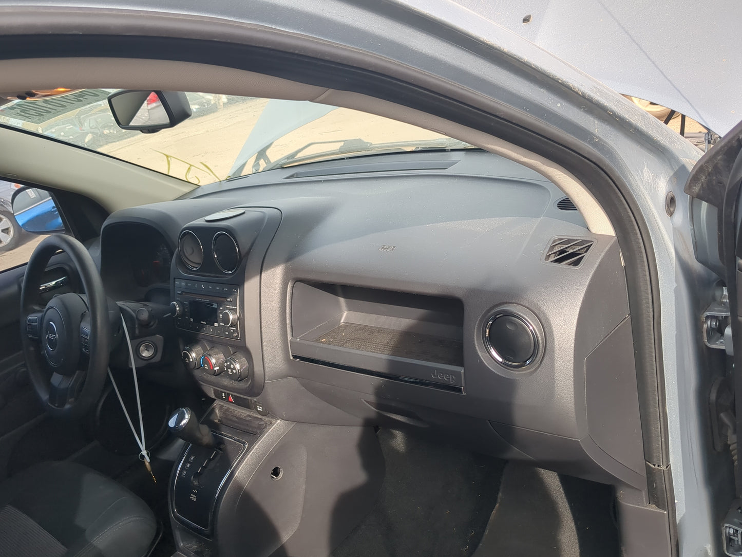 2013 Jeep Compass Air Bag Passenger Right Dashboard OEM Fits Fits 2009 2010 2011 2012 2014 2015 2016 2017 OEM Used Auto Part