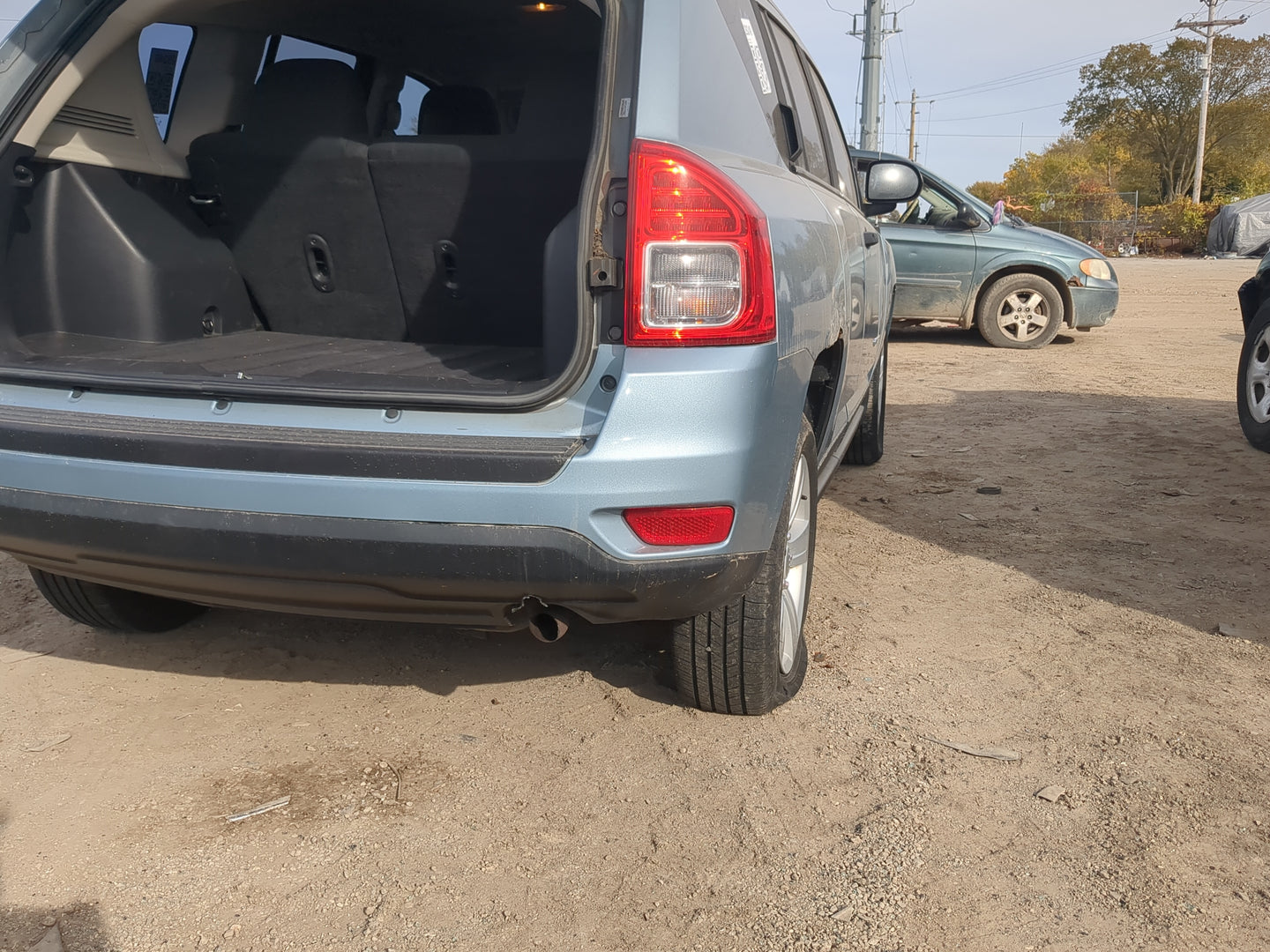 2013 Jeep Compass Rear Bumper Assembly Oem - Oemusedautoparts1.com