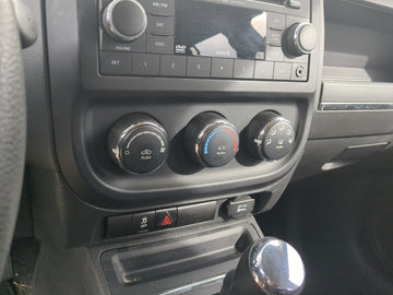 2013 Jeep Compass Climate Control Module Temperature AC/Heater Replacement Fits Fits 2011 2012 2014 2015 2016 2017 OEM Used 