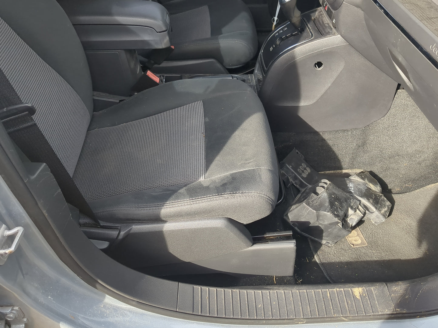 2009-2014 Jeep Compass Passenger Front Seat Oem - Oemusedautoparts1.com