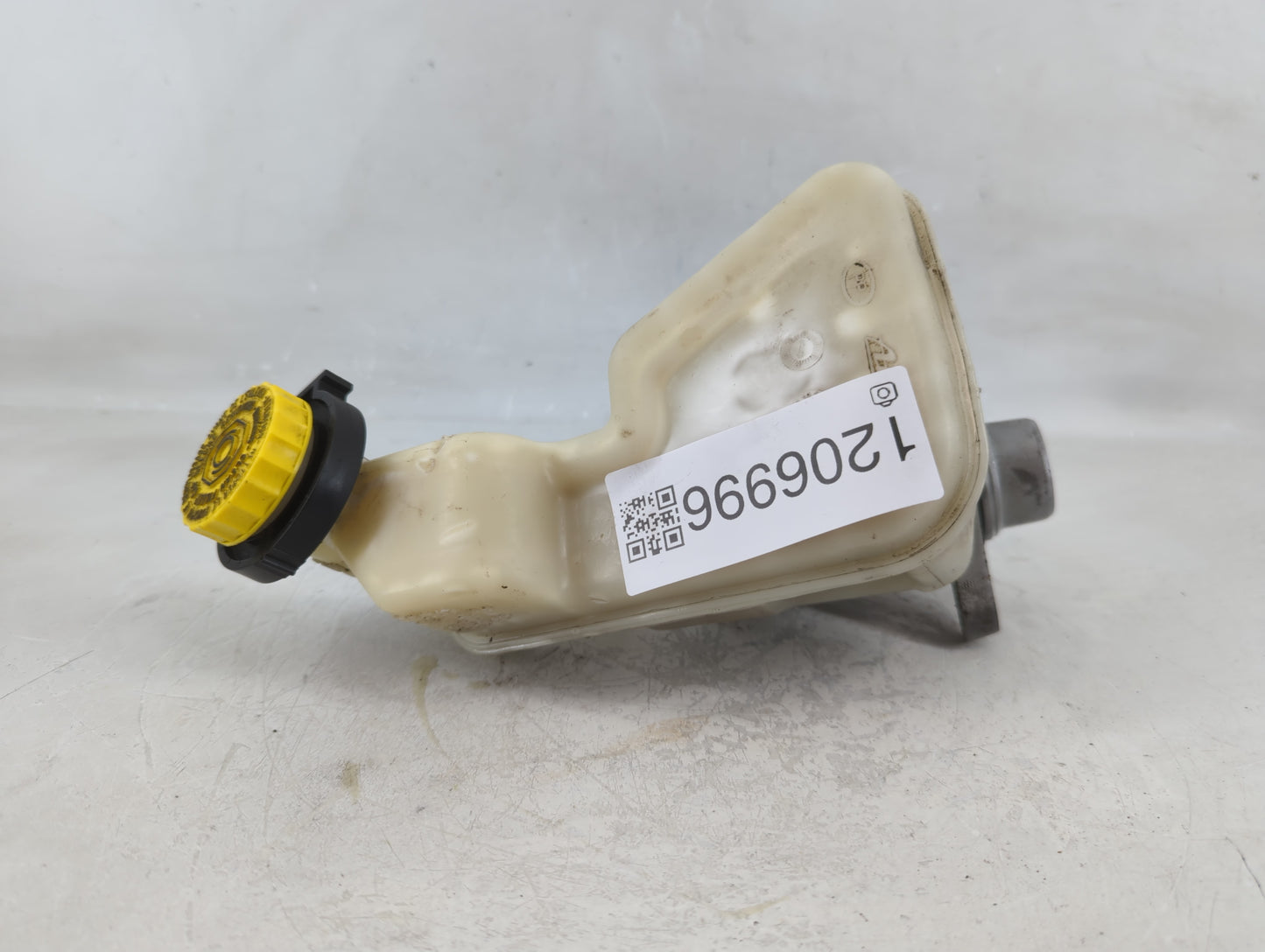 Jeep Compass Brake Master Cylinder 1206996 - Oemusedautoparts1.com