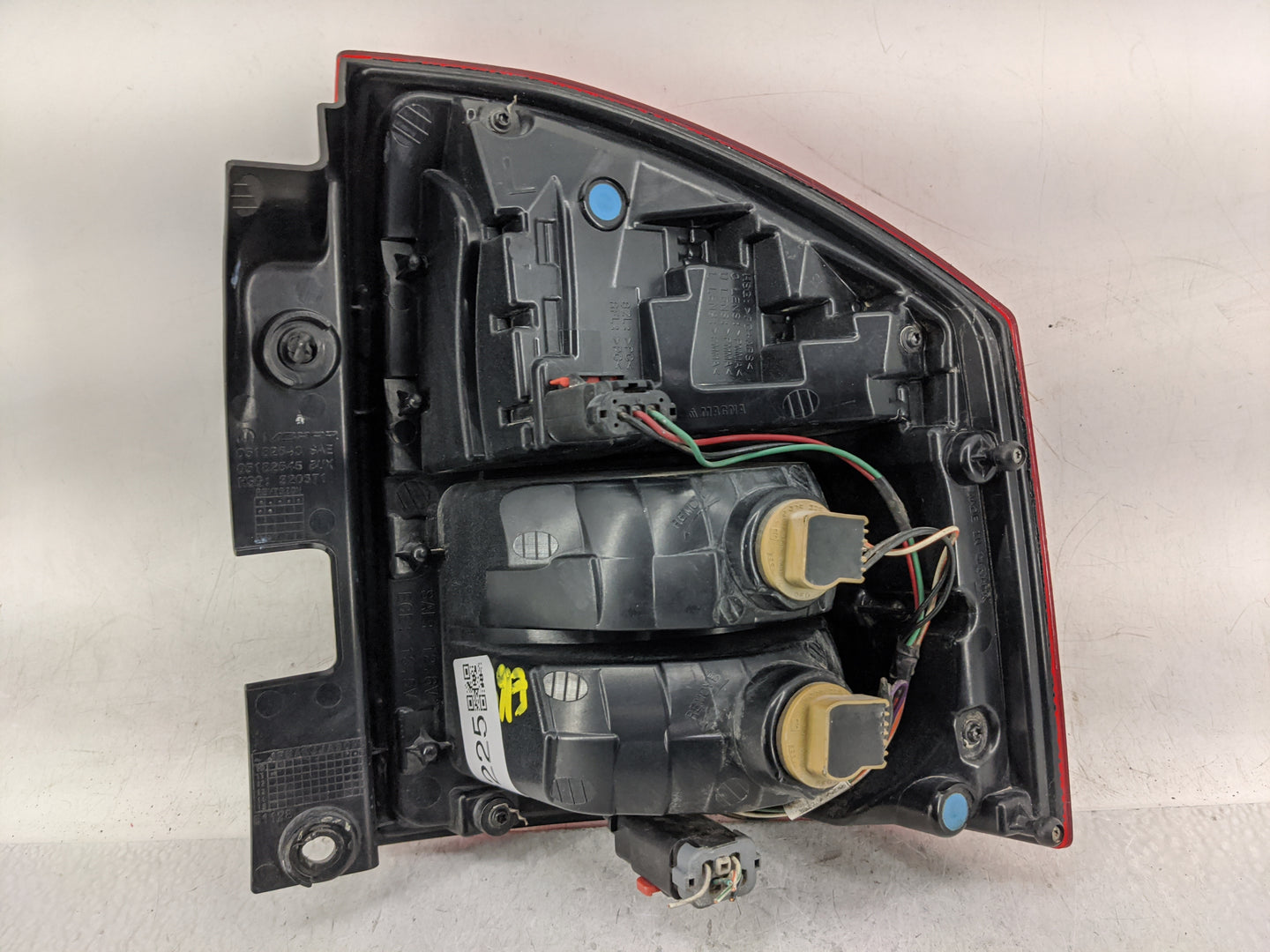 2011-2013 Jeep Compass Tail Light Assembly Driver Left OEM P/N:05182543 05182545 Fits Fits 2011 2012 2013 OEM Used Auto Part