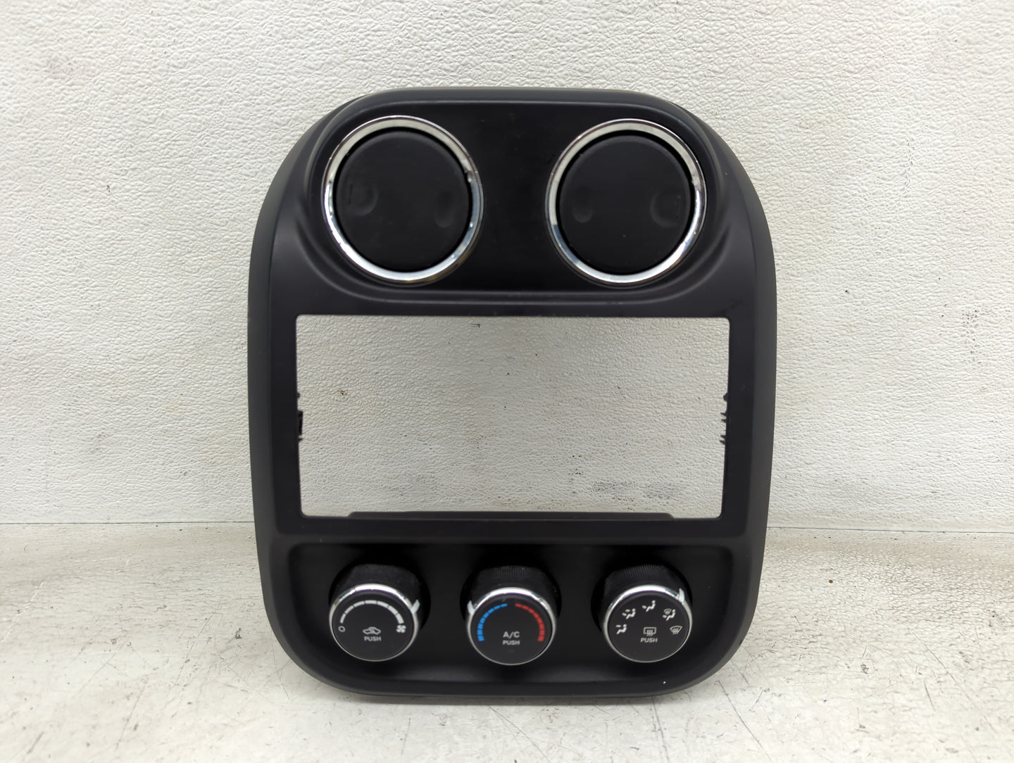 2013 Jeep Compass Climate Control Module Temperature AC/Heater Replacement P/N:P55111278AF P55111278AD Fits OEM Used Auto Pa