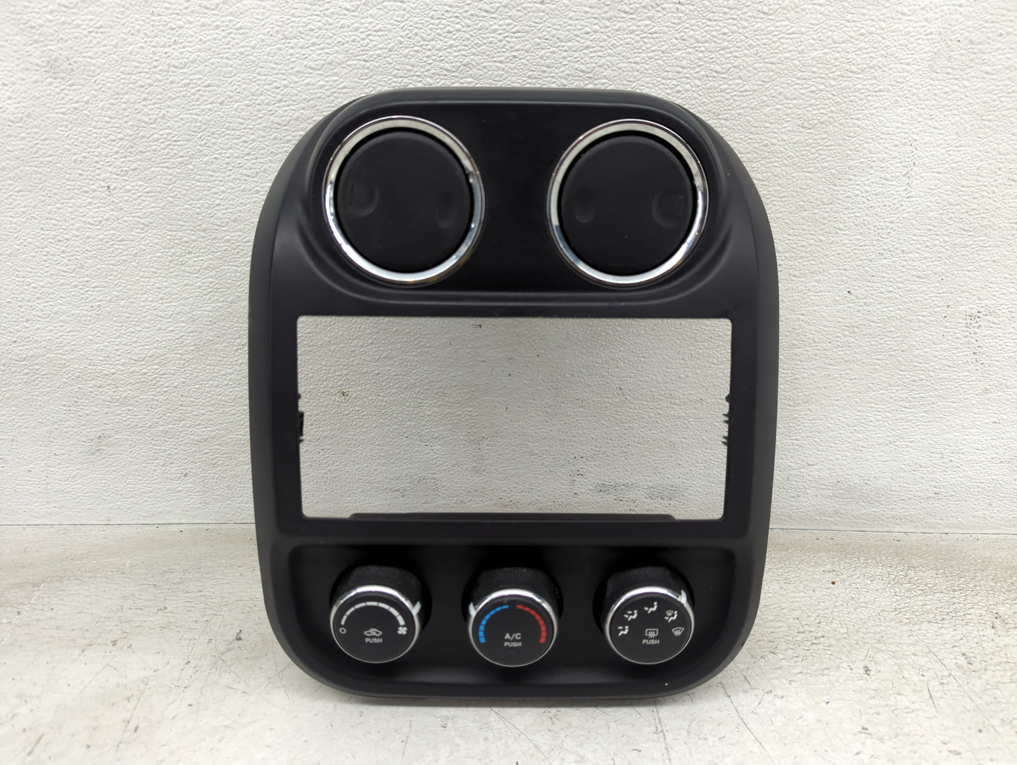 2013 Jeep Compass Climate Control Module Temperature AC/Heater Replacement P/N:P55111278AF P55111278AD Fits OEM Used Auto Pa