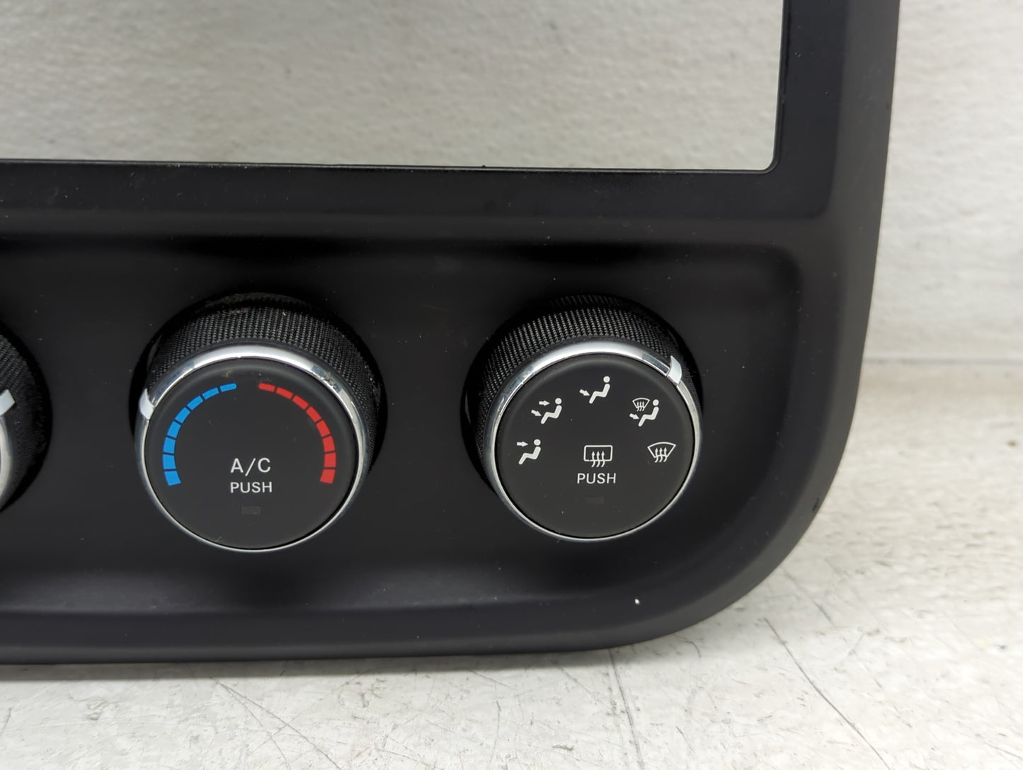 2013 Jeep Compass Climate Control Module Temperature AC/Heater Replacement P/N:P55111278AF P55111278AD Fits OEM Used Auto Pa