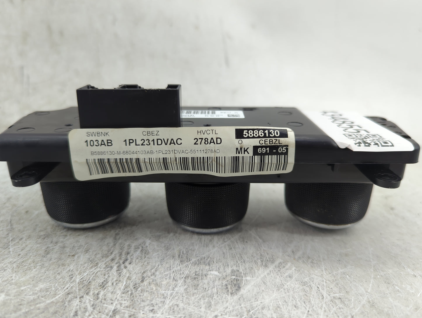 2013 Jeep Compass Climate Control Module Temperature AC/Heater Replacement P/N:P55111278AD 55111278AD Fits OEM Used Auto Par