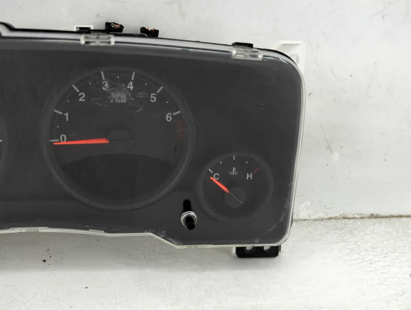 2013 Jeep Compass Instrument Cluster Speedometer Gauges P/N:68080402AF 6990660, P68080402AF Miles: Fits OEM Used Auto Parts 