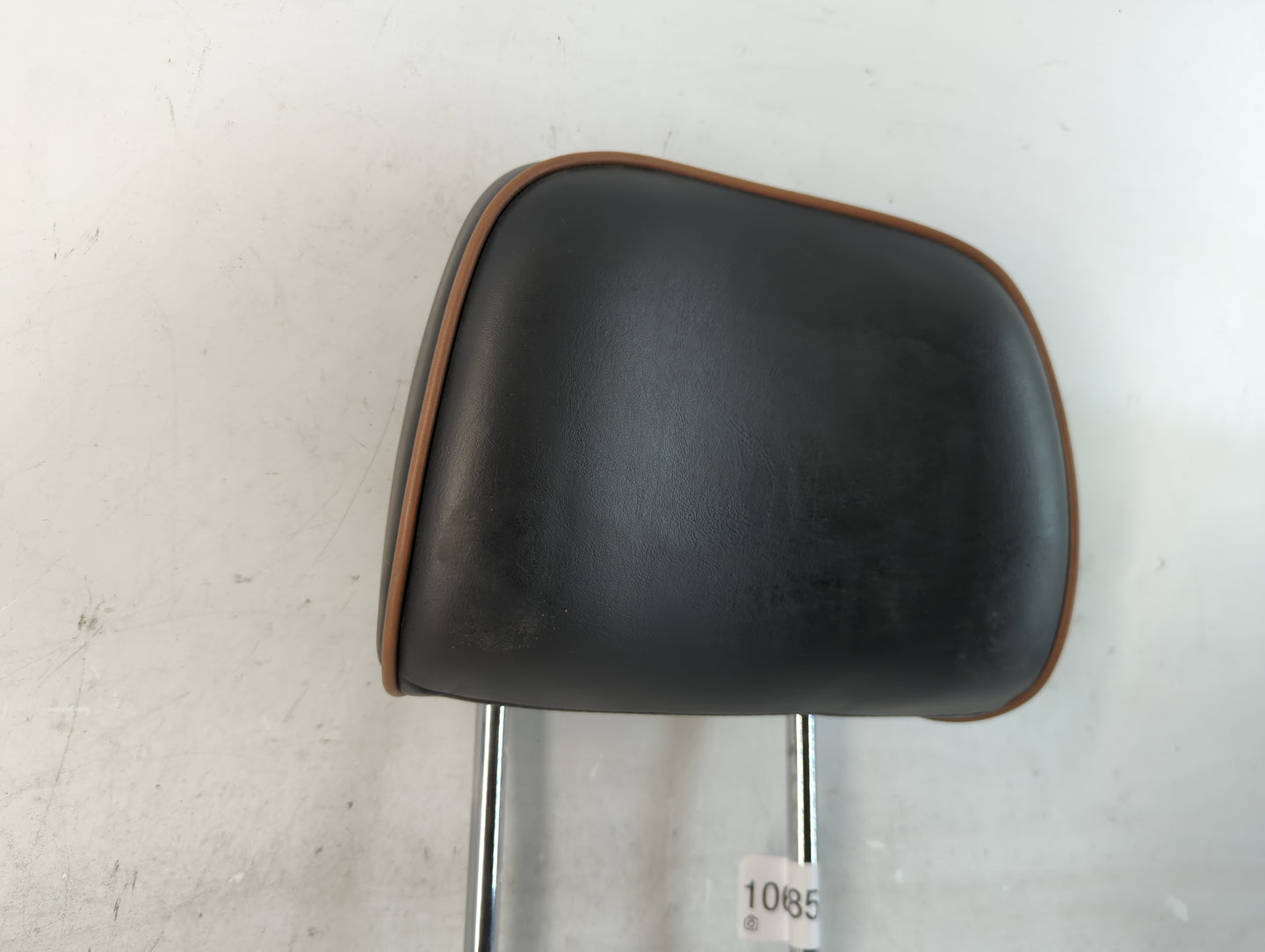 2013 Jeep Grand Cherokee Headrest Head Rest Front Driver Passenger Seat Fits OEM Used Auto Parts - Oemusedautoparts1.com
