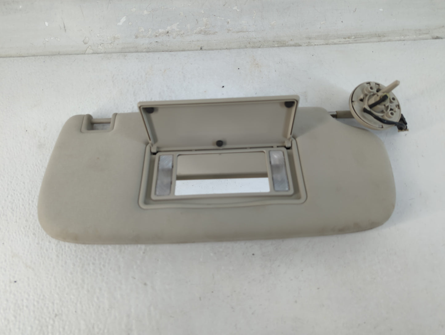 2011-2013 Jeep Grand Cherokee Sun Visor Shade Replacement Passenger Right Mirror Fits OEM Used Auto Parts - Oemusedautoparts