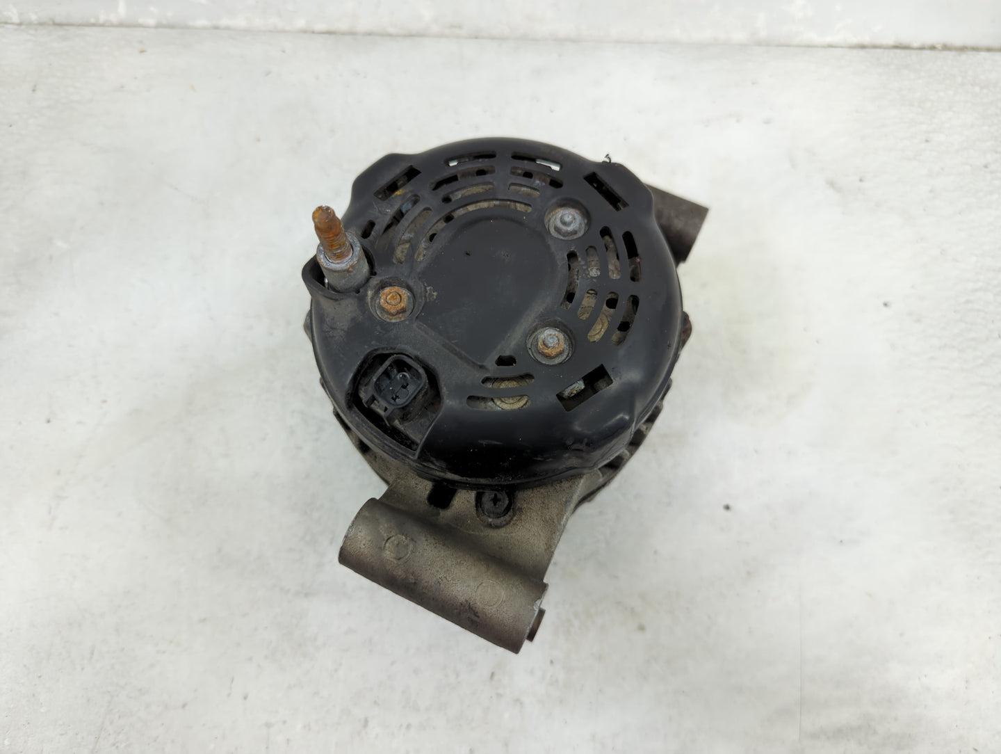 2011-2016 Jeep Grand Cherokee Alternator Replacement Generator Charging Assembly Engine OEM Fits OEM Used Auto Parts - Oemus