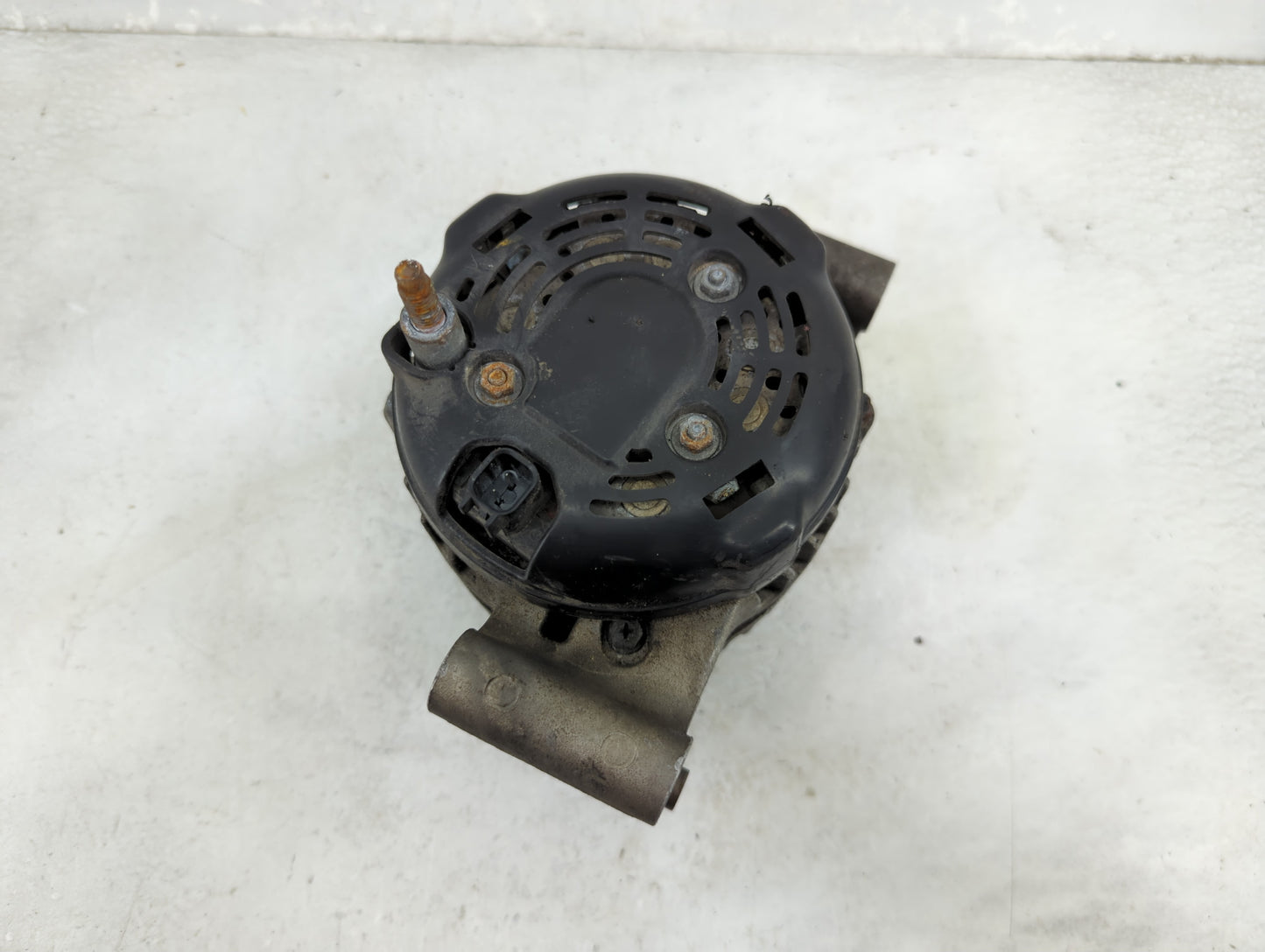 2011-2016 Jeep Grand Cherokee Alternator Replacement Generator Charging Assembly Engine OEM Fits OEM Used Auto Parts - Oemus