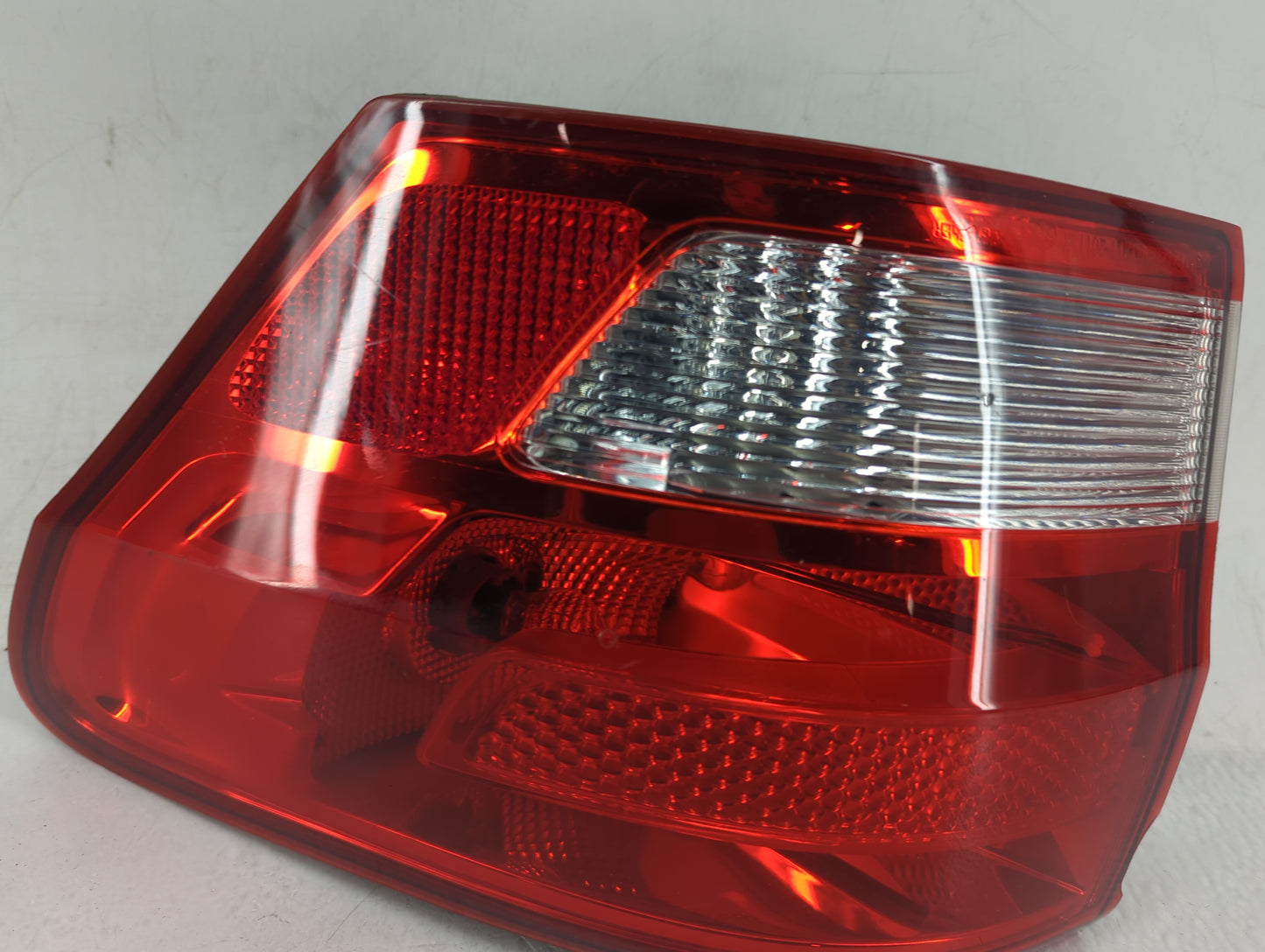 2013 Jeep Grand Cherokee Tail Light Assembly Passenger Right OEM Fits OEM Used Auto Parts - Oemusedautoparts1.com