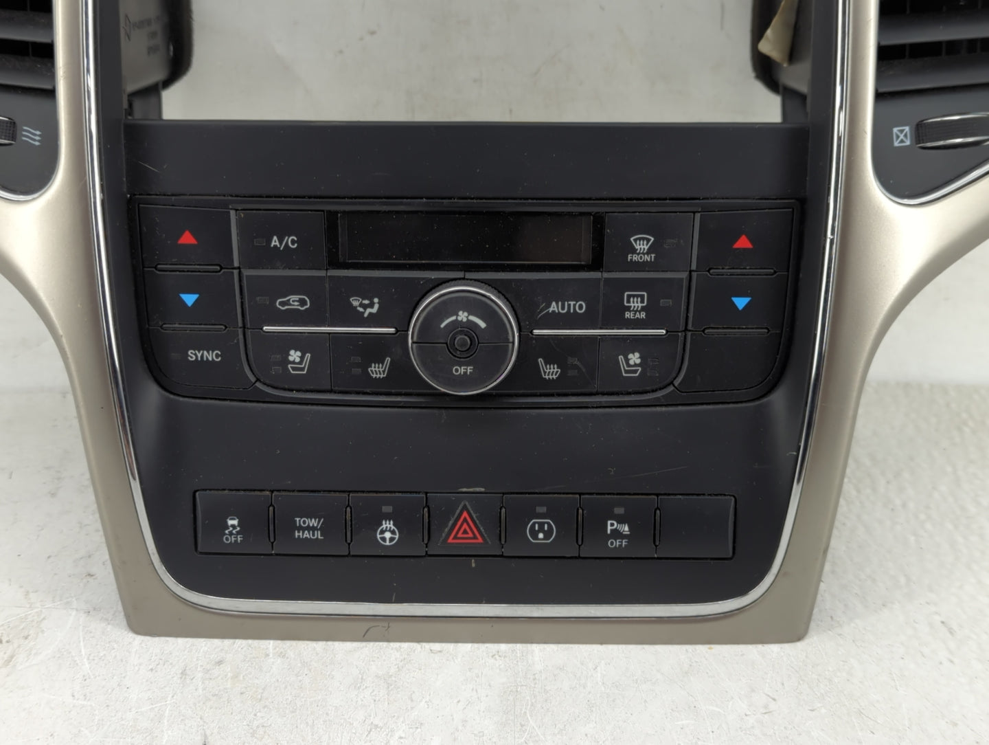 2011-2013 Jeep Grand Cherokee Climate Control Module Temperature AC/Heater Replacement P/N:68111110AQ Fits Fits 2011 2012 20