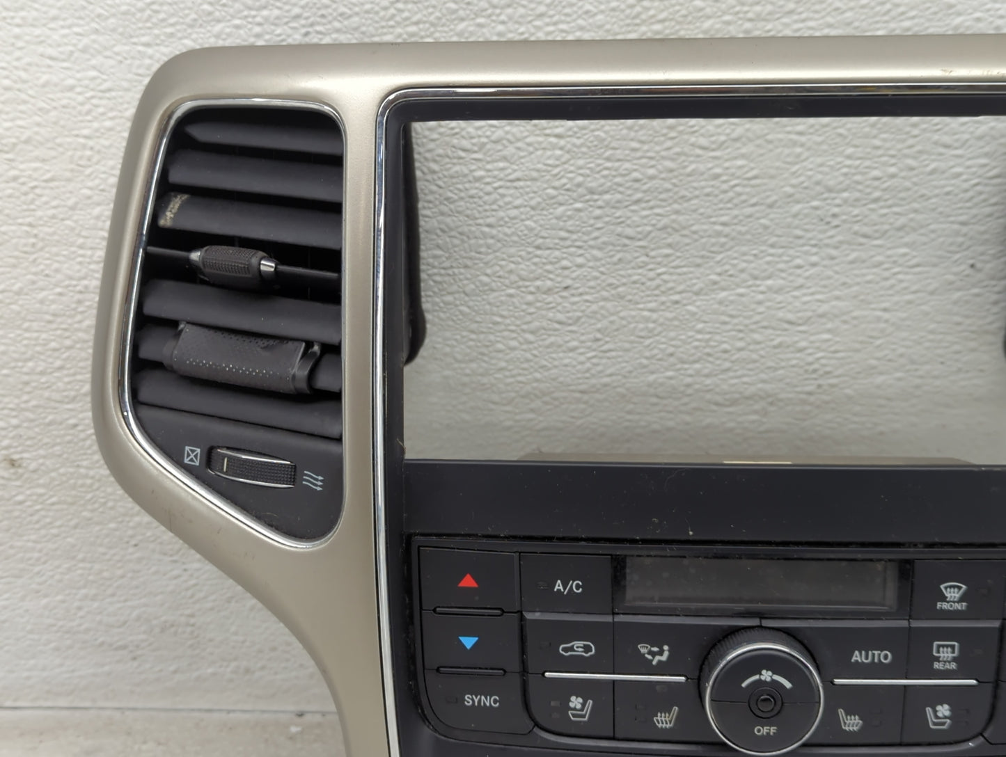 2011-2013 Jeep Grand Cherokee Climate Control Module Temperature AC/Heater Replacement P/N:68111110A0 Fits Fits 2011 2012 20