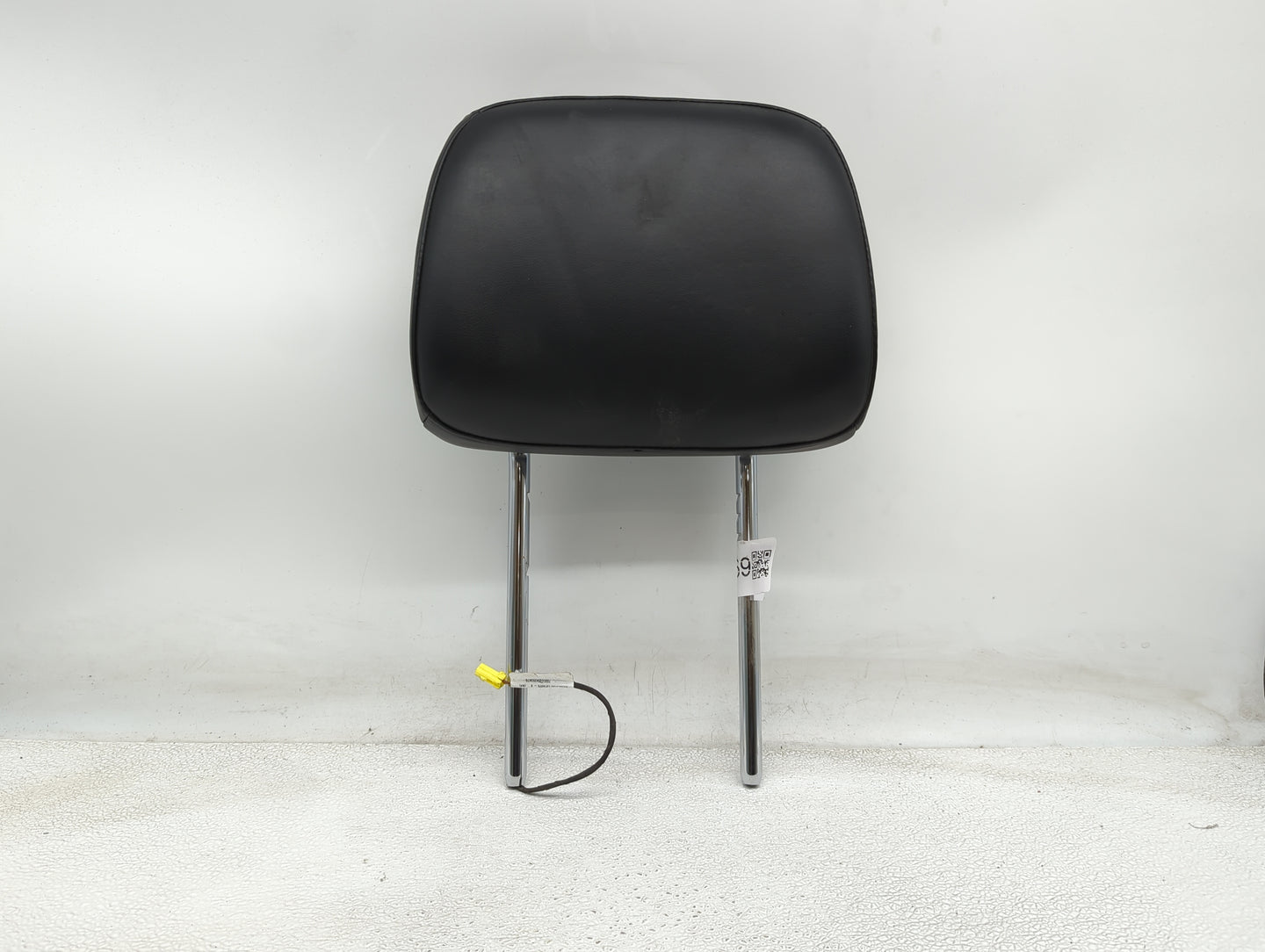 2013 Jeep Grand Cherokee Headrest Head Rest Front Driver Seat Black - Oemusedautoparts1.com