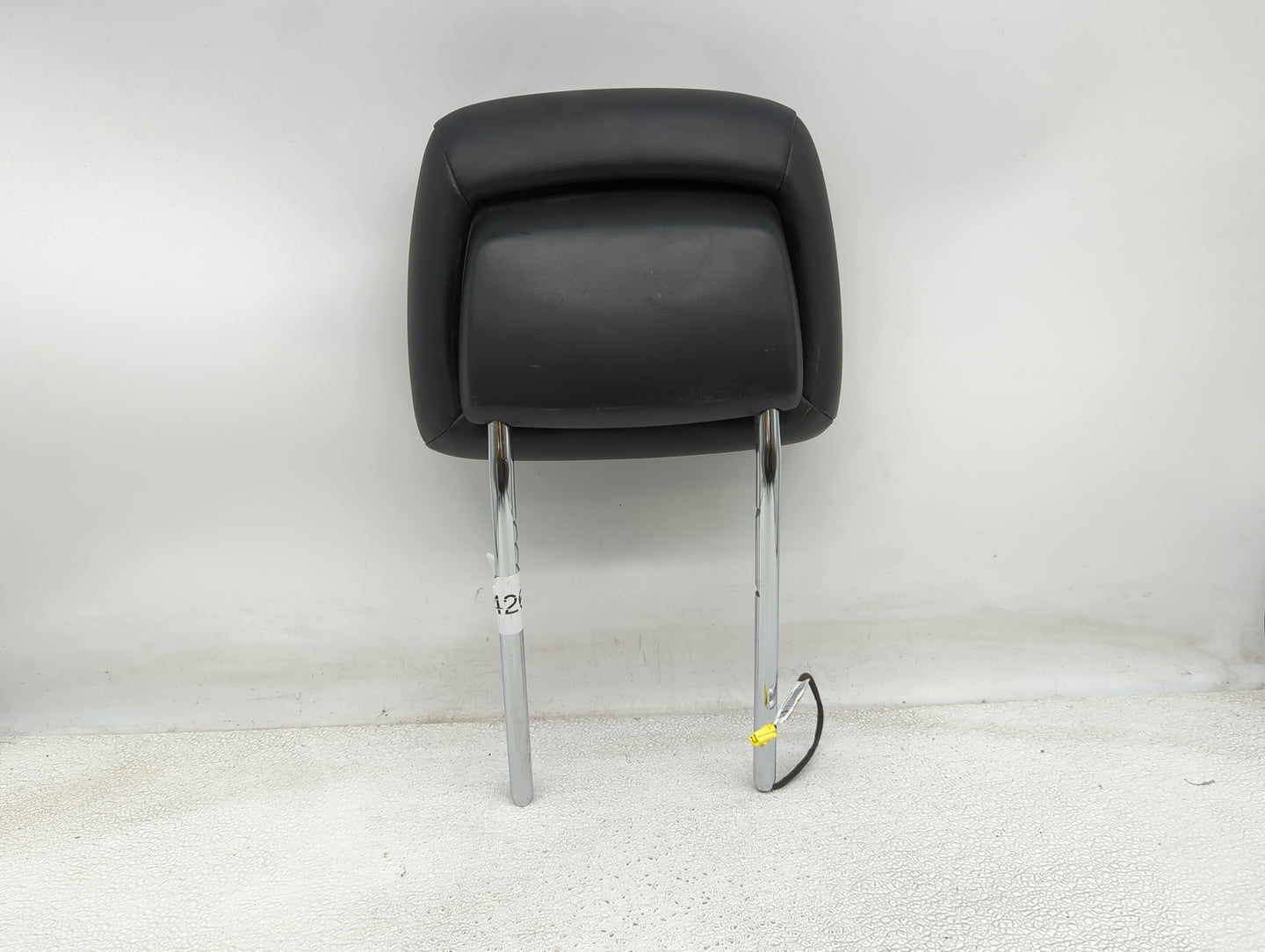 2013 Jeep Grand Cherokee Headrest Head Rest Front Driver Seat Black - Oemusedautoparts1.com