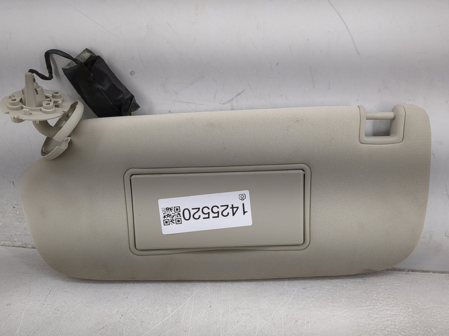 2011-2013 Jeep Grand Cherokee Sun Visor Shade Replacement Driver Left Mirror Fits OEM Used Auto Parts - Oemusedautoparts1.co