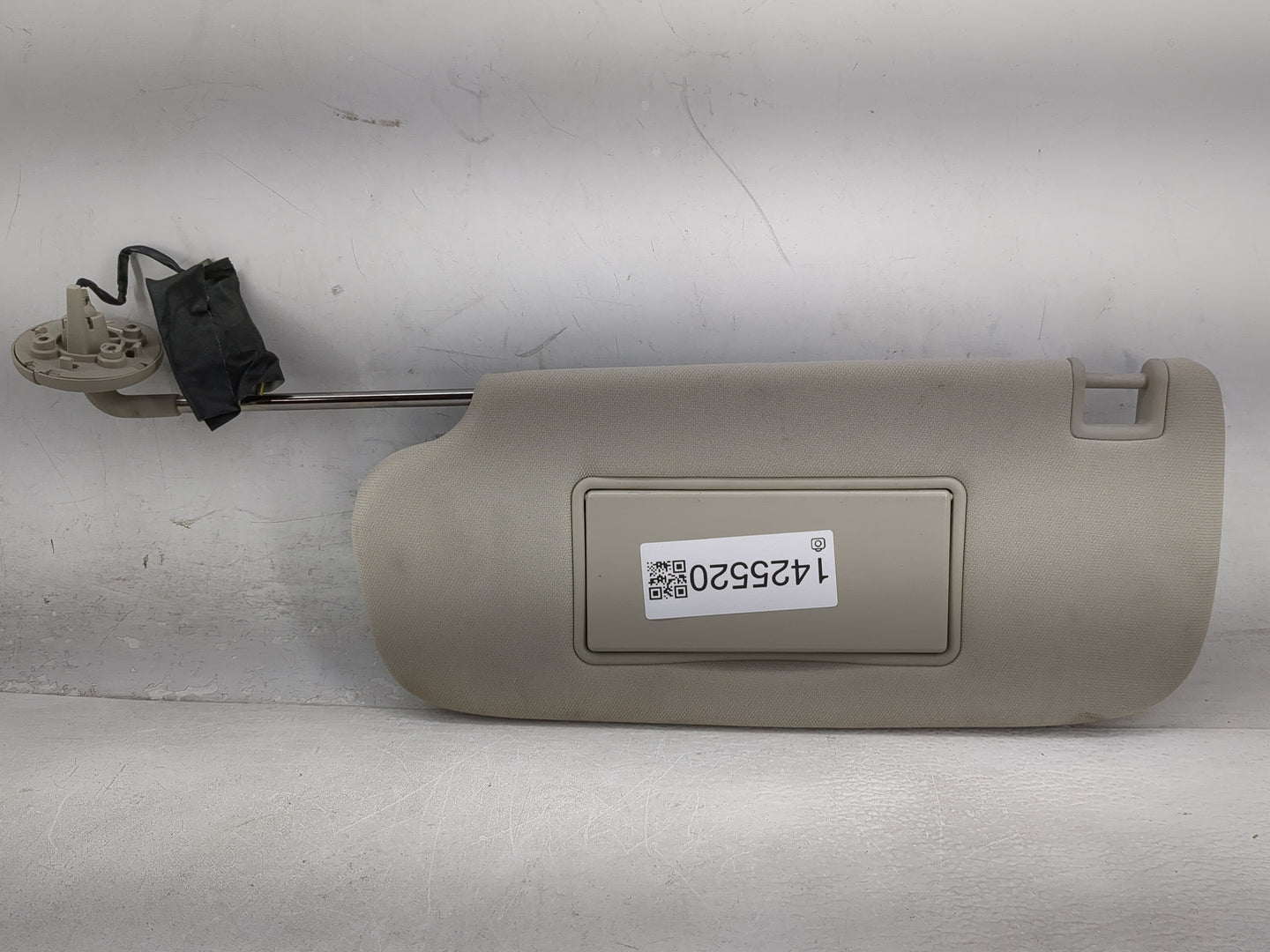 2011-2013 Jeep Grand Cherokee Sun Visor Shade Replacement Driver Left Mirror Fits OEM Used Auto Parts - Oemusedautoparts1.co