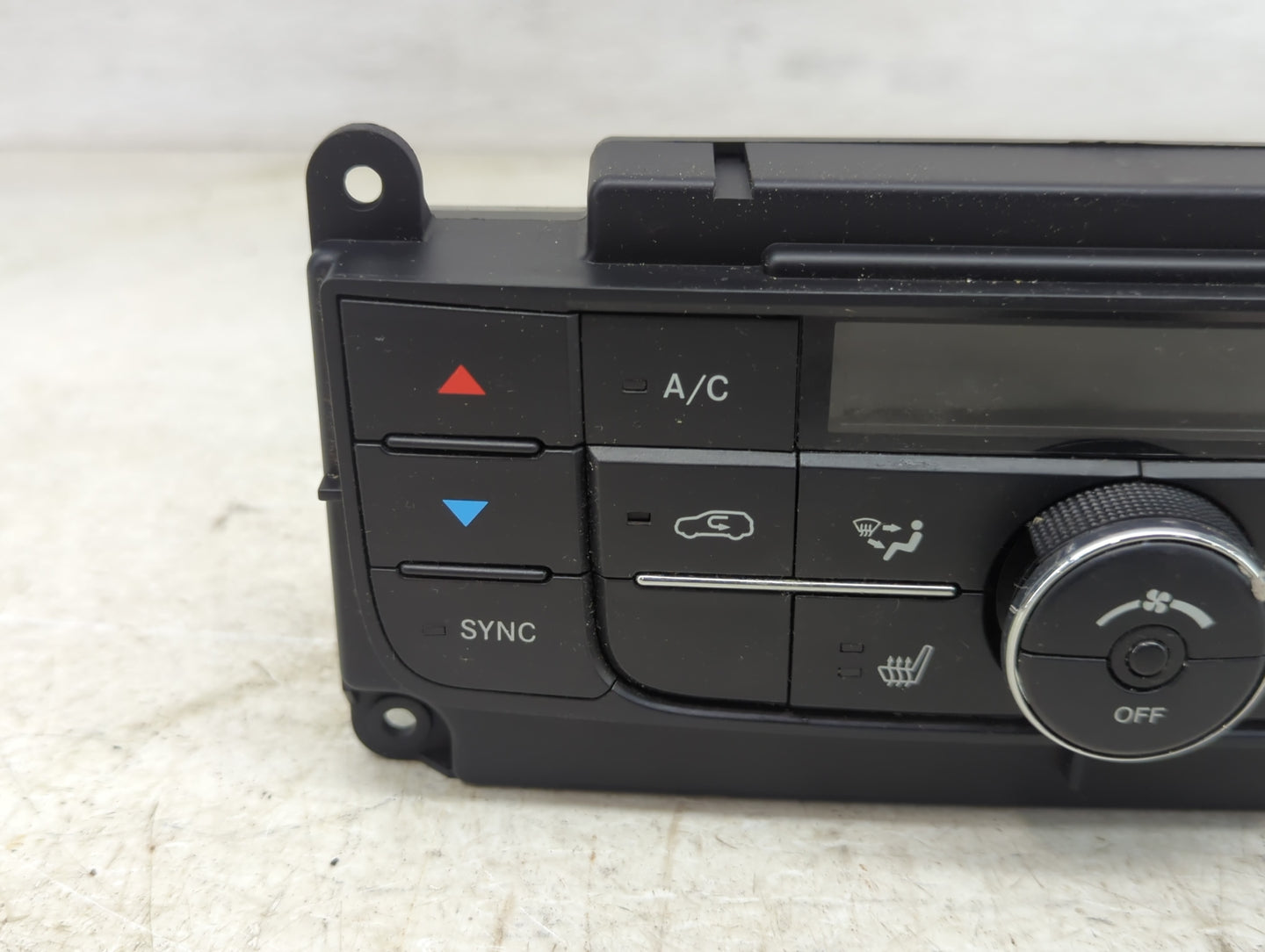 2011-2013 Jeep Grand Cherokee Climate Control Module Temperature AC/Heater Replacement P/N:68111109AQ 5HB 011 221-23 Fits OE