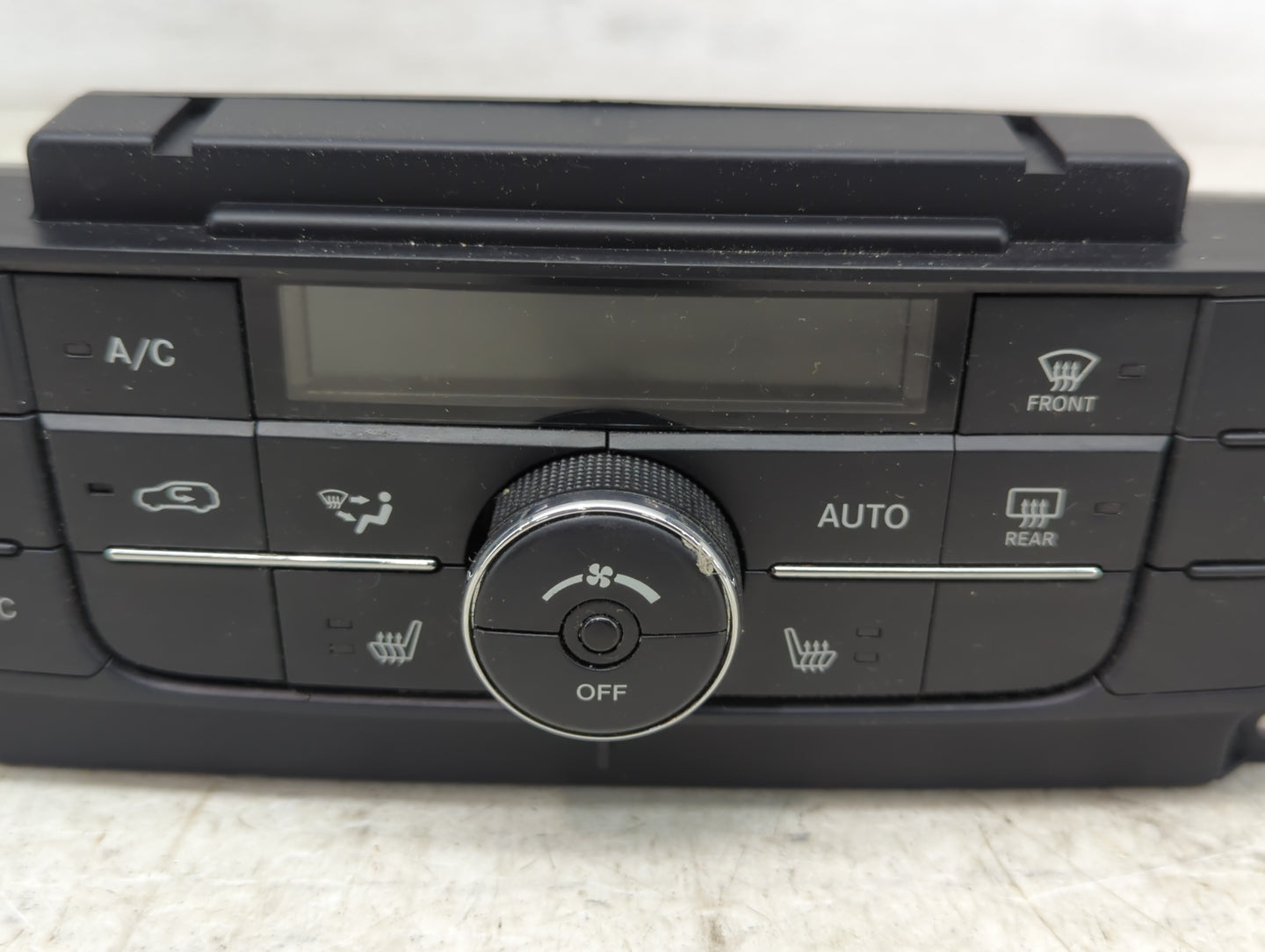 2011-2013 Jeep Grand Cherokee Climate Control Module Temperature AC/Heater Replacement P/N:68111109AQ 5HB 011 221-23 Fits OE