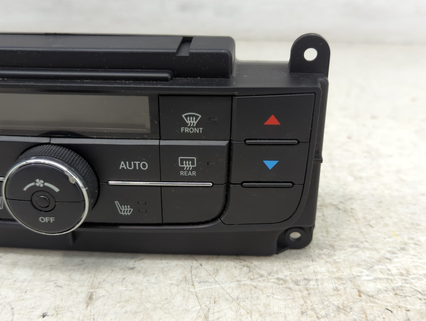 2011-2013 Jeep Grand Cherokee Climate Control Module Temperature AC/Heater Replacement P/N:68111109AQ 5HB 011 221-23 Fits OE