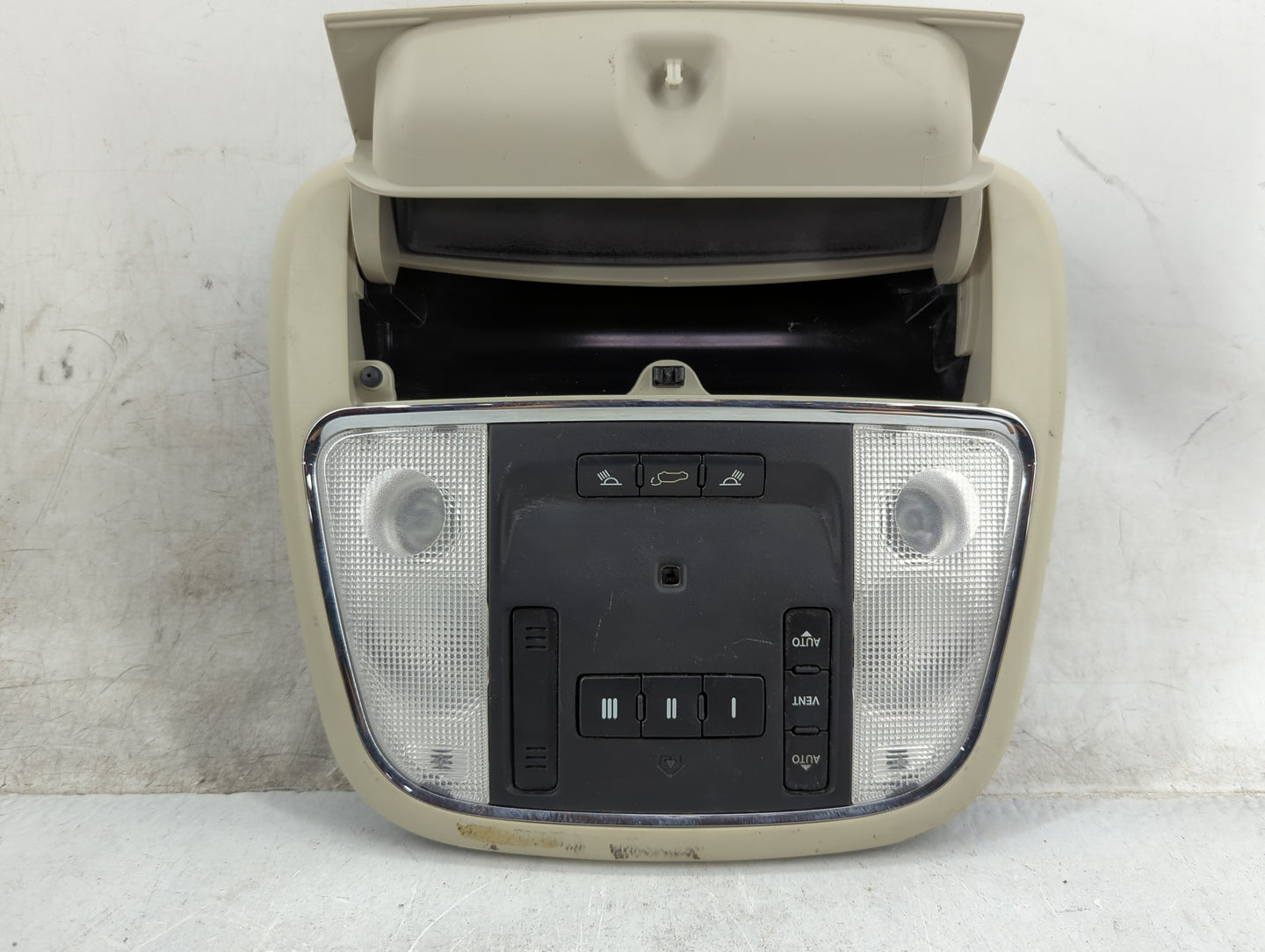2011-2015 Jeep Grand Cherokee Overhead Roof Console Tan - Oemusedautoparts1.com
