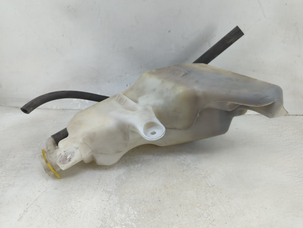 2011 Jeep Grand Cherokee Radiator Coolant Overflow Expansion Tank Bottle 1465887 - Oemusedautoparts1.com