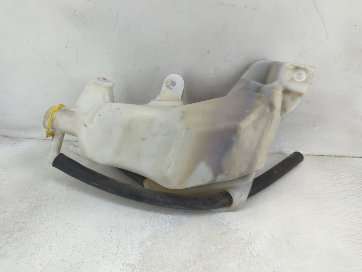 2011 Jeep Grand Cherokee Radiator Coolant Overflow Expansion Tank Bottle 1465887 - Oemusedautoparts1.com