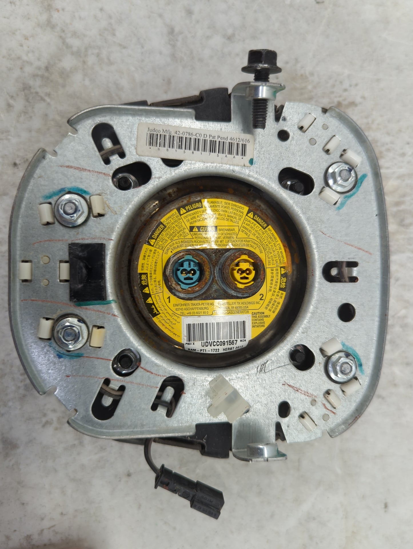 2013-2013 Jeep Grand Cherokee Air Bag Driver Left Steering Wheel Mounted 1465932 - Oemusedautoparts1.com