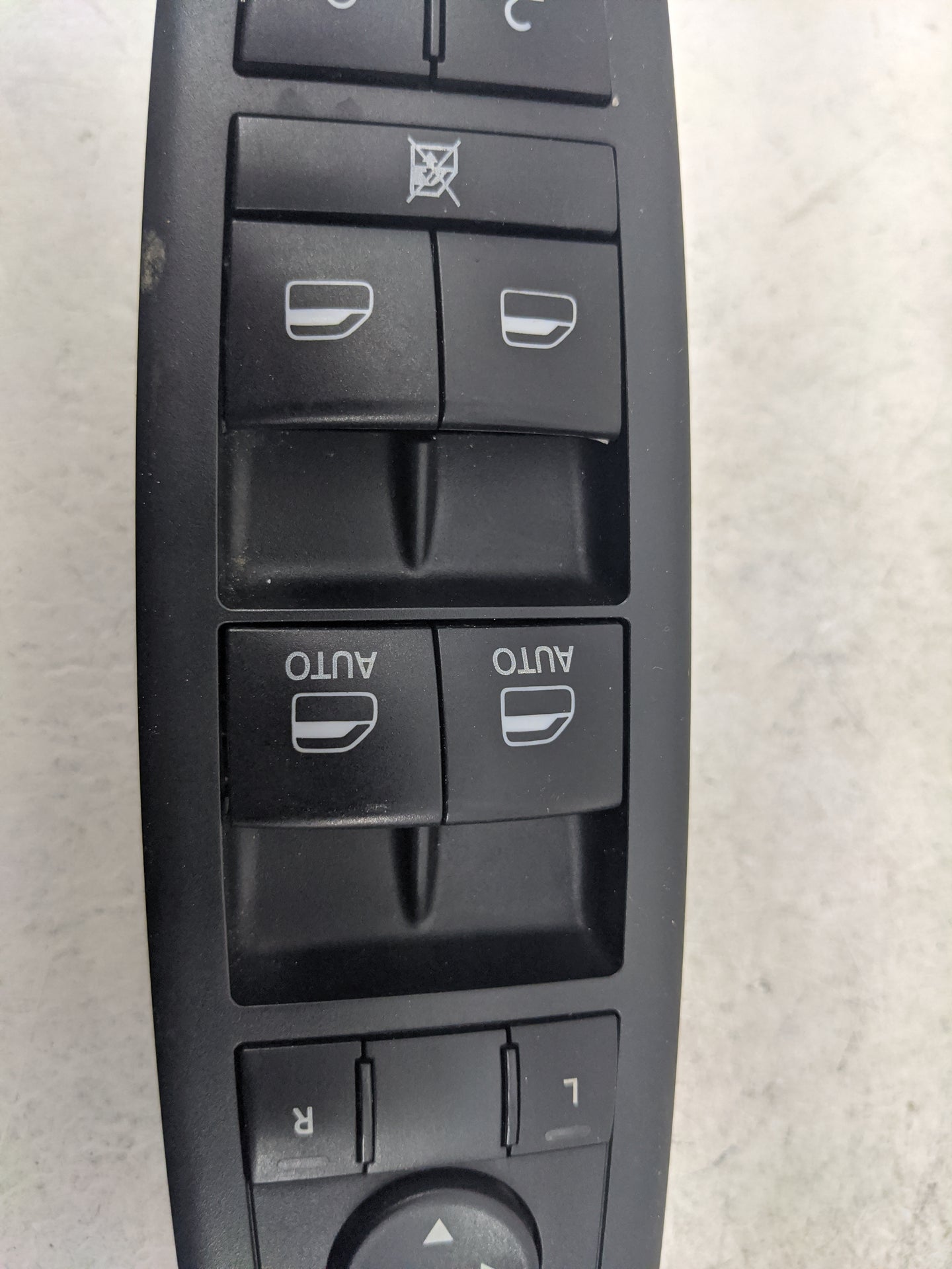 2011-2013 Jeep Grand Cherokee Master Power Window Switch Replacement Driver Side Left P/N:68030823AD 10011145 Fits OEM Used 