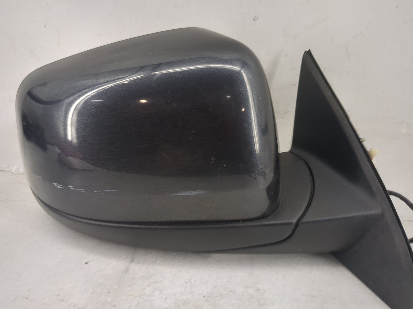 2011-2022 Jeep Grand Cherokee Passenger Side View Mirror - Right Door Mirror OEM Used - Oemusedautoparts1.com