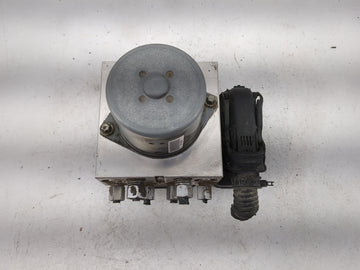 2013-2014 Jeep Grand Cherokee ABS Pump Control Module Replacement P/N:68164629AB P68164629AB Fits Fits 2013 2014 OEM Used Auto Parts