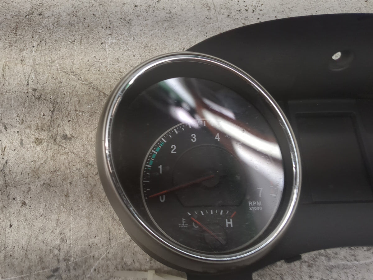 2013 Jeep Grand Cherokee Instrument Cluster Speedometer Gauges P/N:68186247AA CR-0039-602-M0-CO Miles: Fits OEM Used Auto Pa