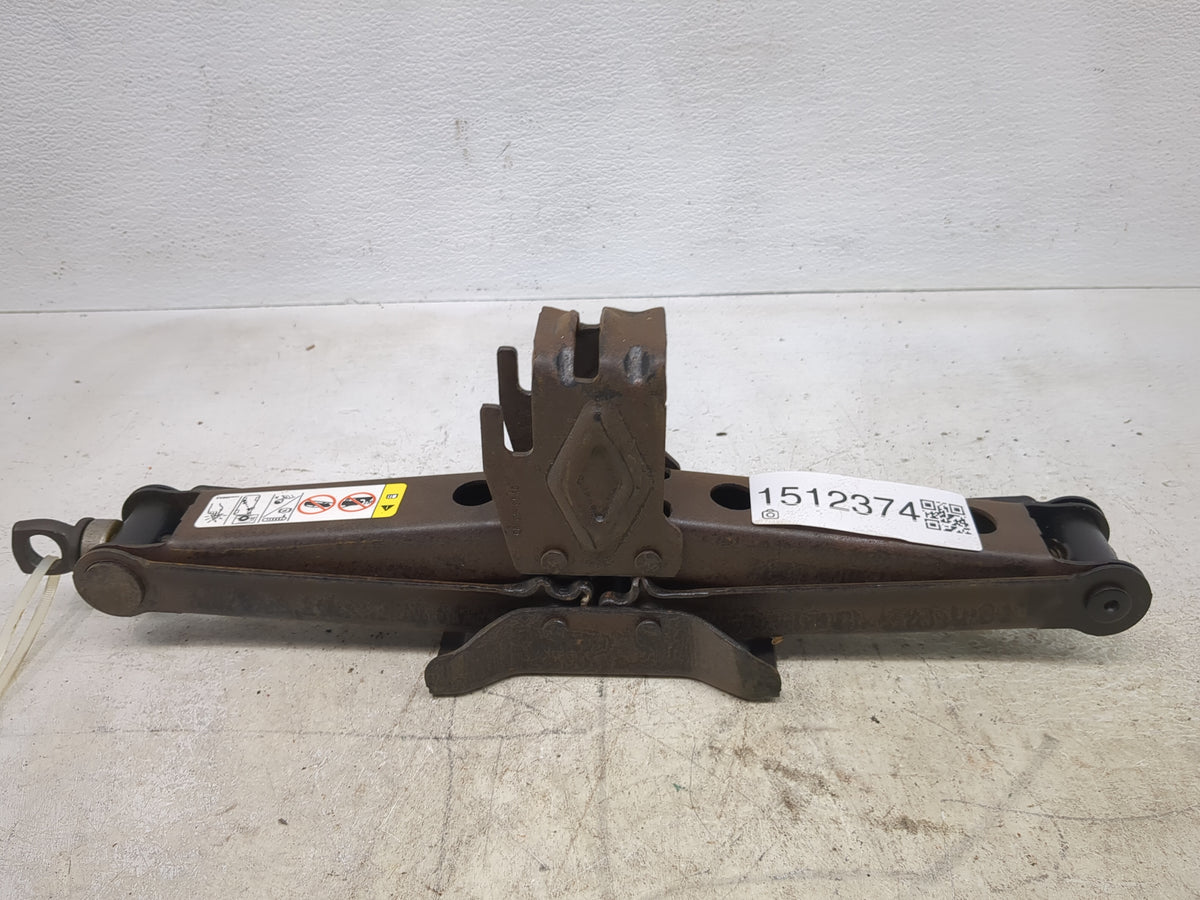 2013 Jeep Grand Cherokee Spare Scissor Car Jack 1512374 - Oemusedautoparts1.com