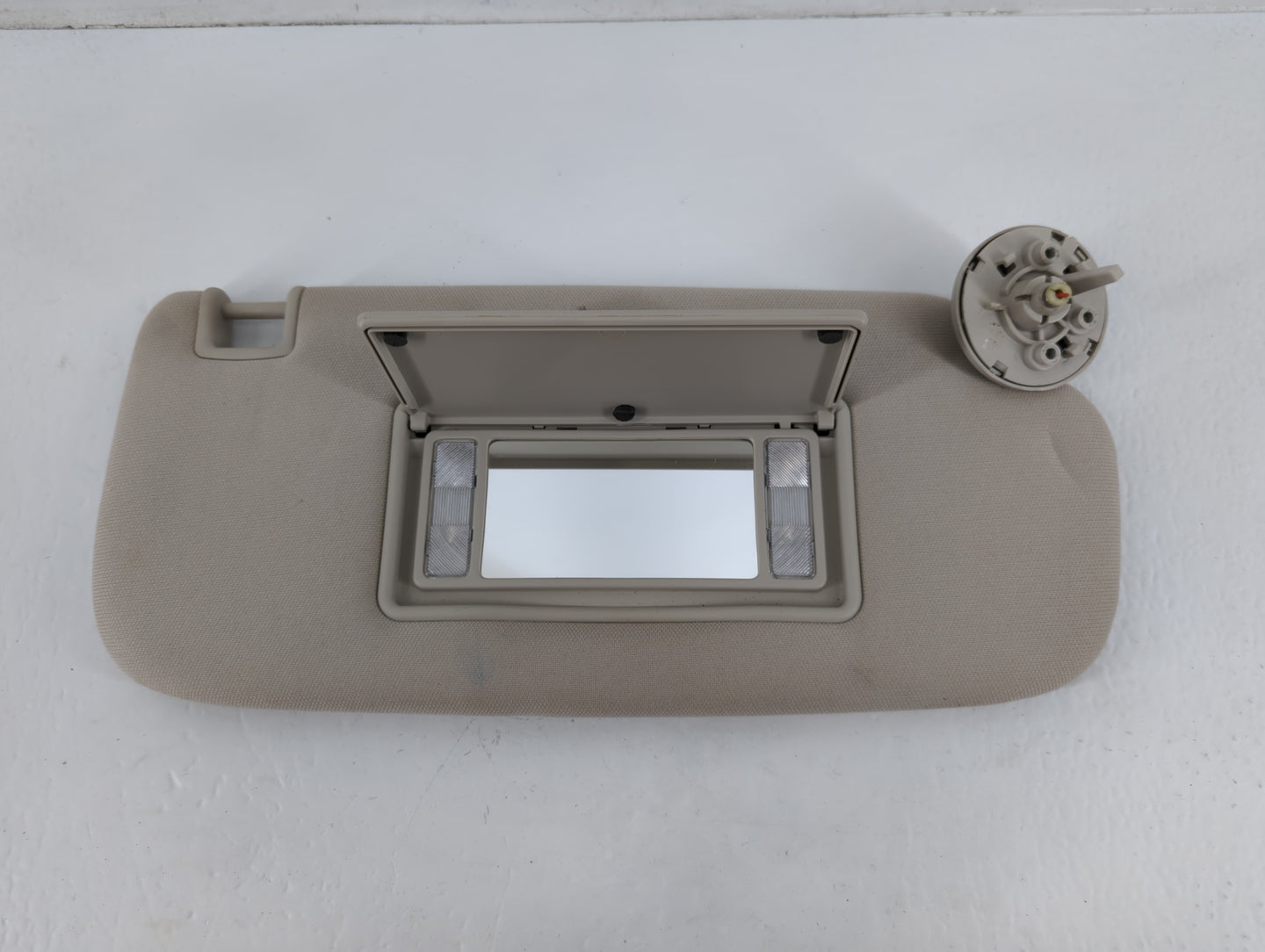 2013 Jeep Grand Cherokee Sun Visor Shade Replacement Passenger Right Mirror Fits OEM Used Auto Parts - Oemusedautoparts1.com