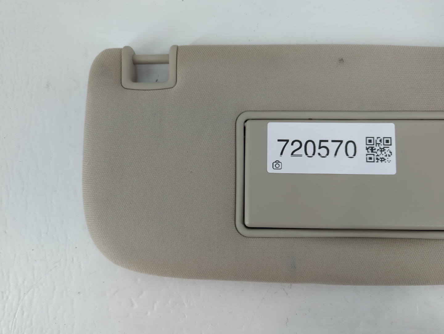 2013 Jeep Grand Cherokee Sun Visor Shade Replacement Passenger Right Mirror Fits OEM Used Auto Parts - Oemusedautoparts1.com