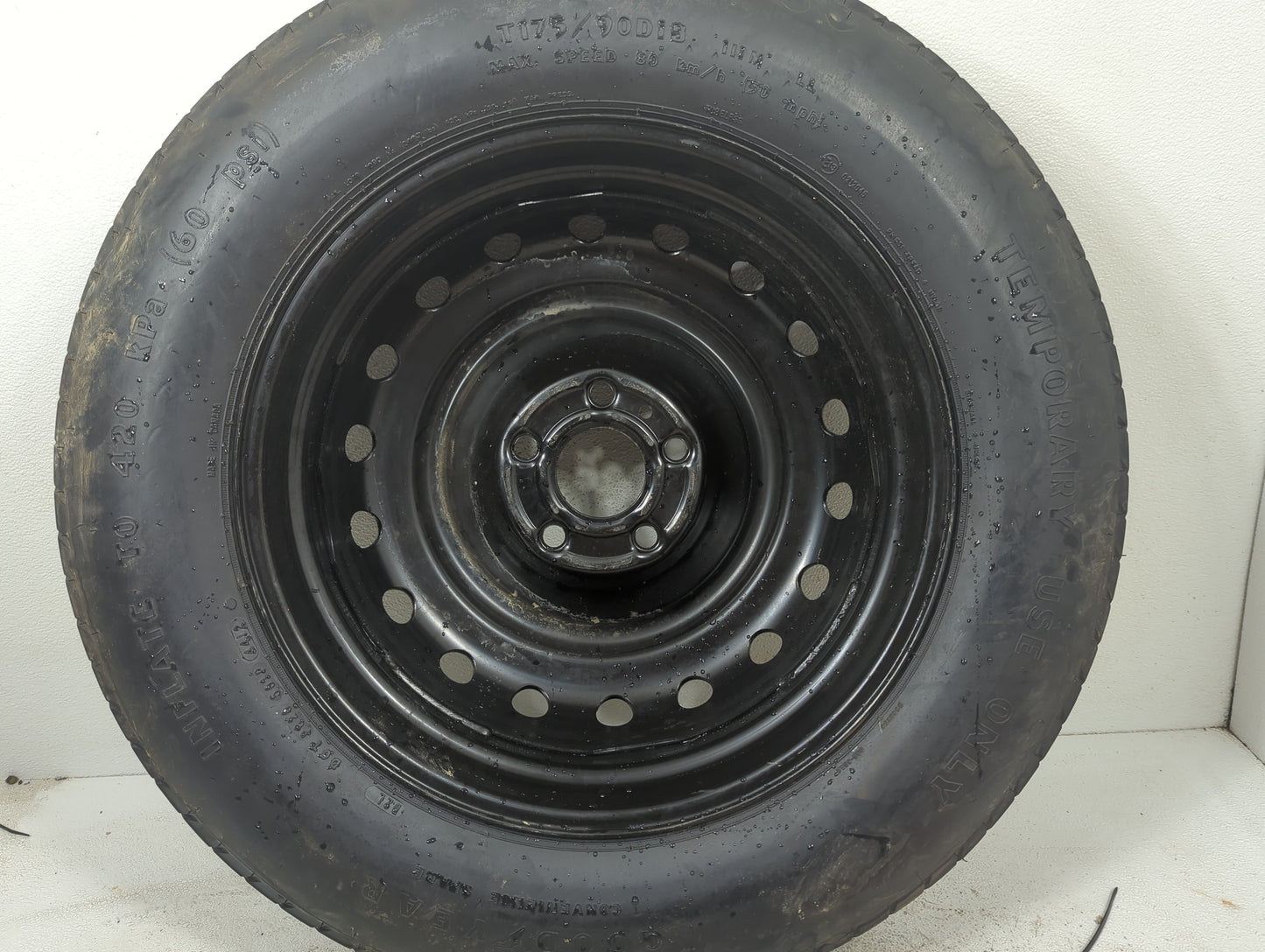2011-2013 Jeep Grand Cherokee Spare Donut Tire Wheel Rim Oem - Oemusedautoparts1.com