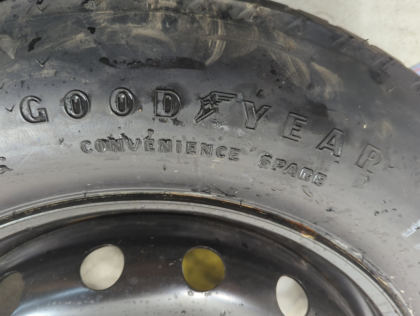 2011-2013 Jeep Grand Cherokee Spare Donut Tire Wheel Rim Oem - Oemusedautoparts1.com