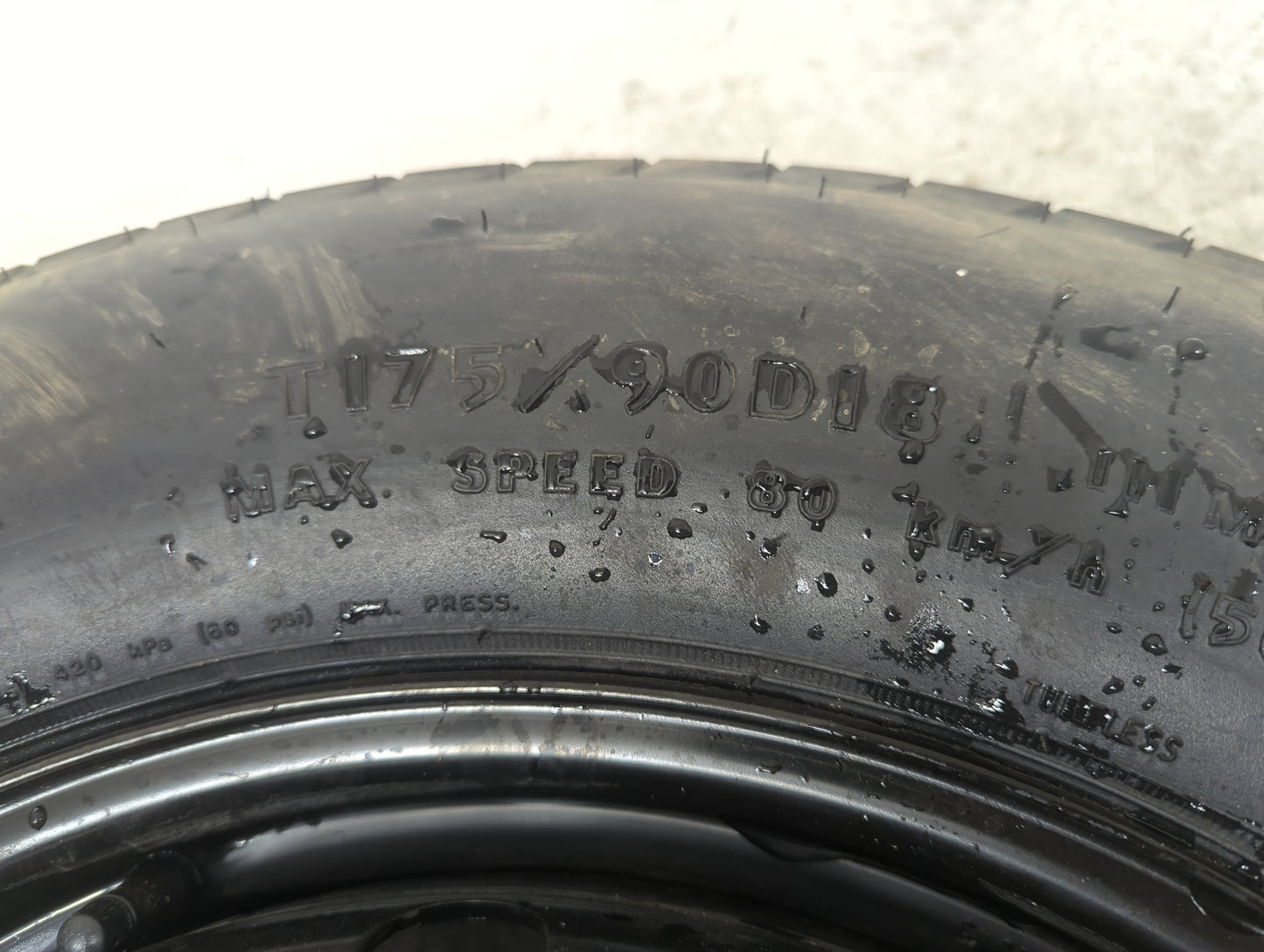 2011-2013 Jeep Grand Cherokee Spare Donut Tire Wheel Rim Oem - Oemusedautoparts1.com