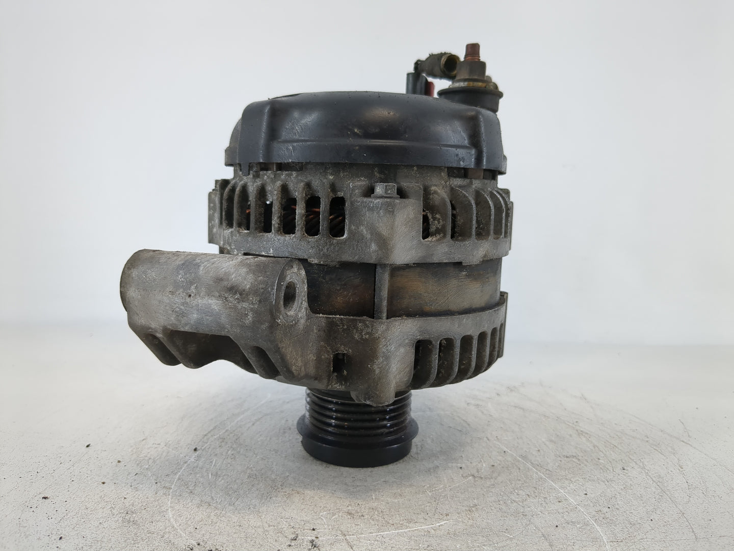 2011-2016 Jeep Grand Cherokee Alternator Replacement Generator Charging Assembly Engine OEM Fits OEM Used Auto Parts - Oemus