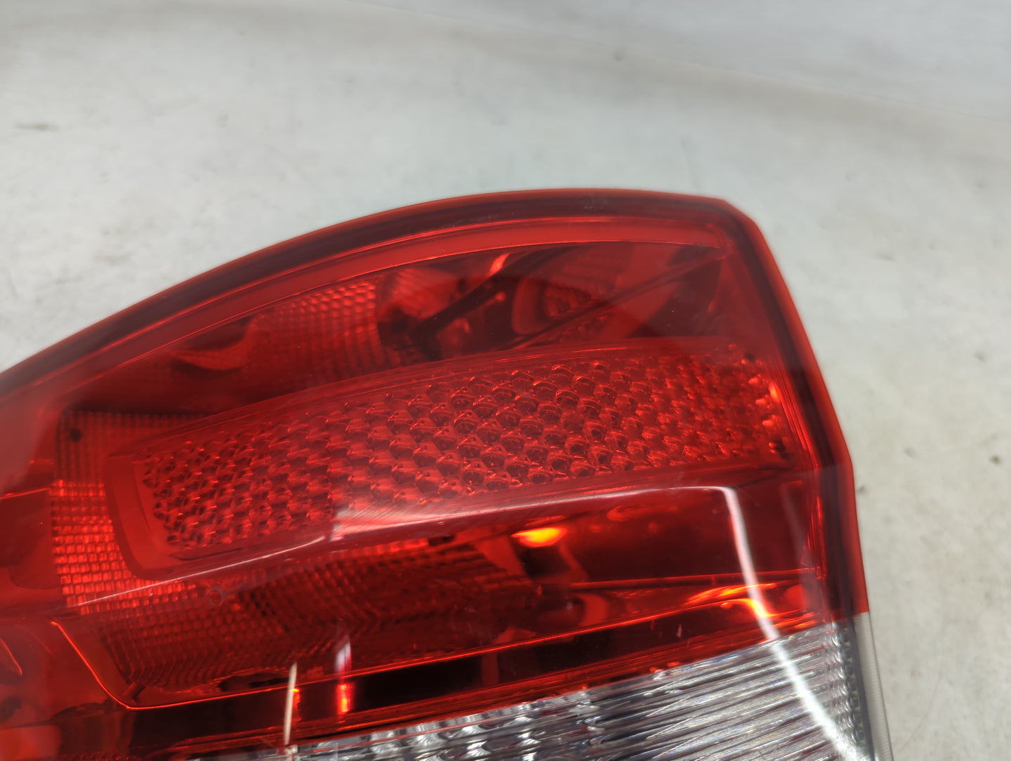 2013 Jeep Grand Cherokee Tail Light Assembly Driver Left OEM Fits OEM Used Auto Parts - Oemusedautoparts1.com