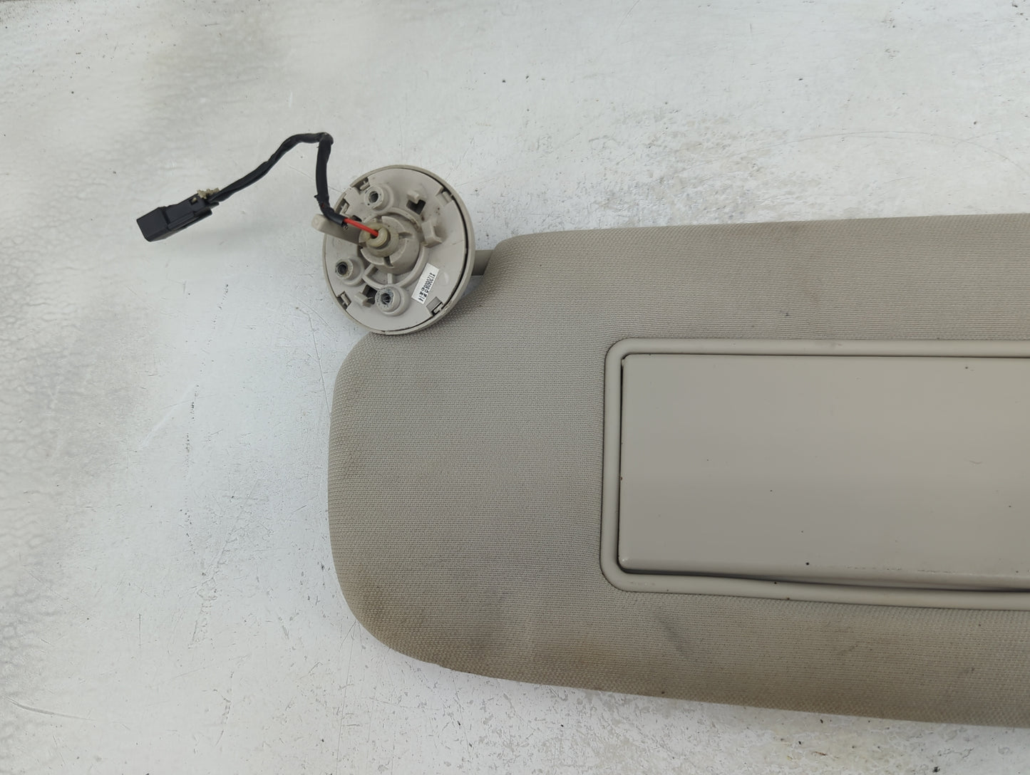 2011-2013 Jeep Grand Cherokee Sun Visor Shade Replacement Driver Left Mirror Fits OEM Used Auto Parts - Oemusedautoparts1.co