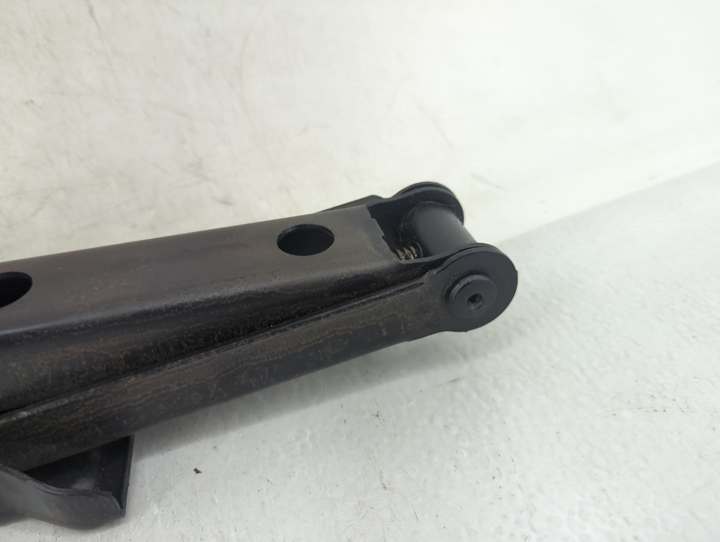 2013 Jeep Grand Cherokee Spare Scissor Car Jack Black - Oemusedautoparts1.com