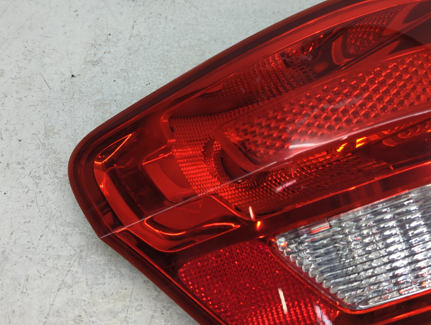 2013 Jeep Grand Cherokee Tail Light Assembly Driver Left OEM Fits OEM Used Auto Parts - Oemusedautoparts1.com