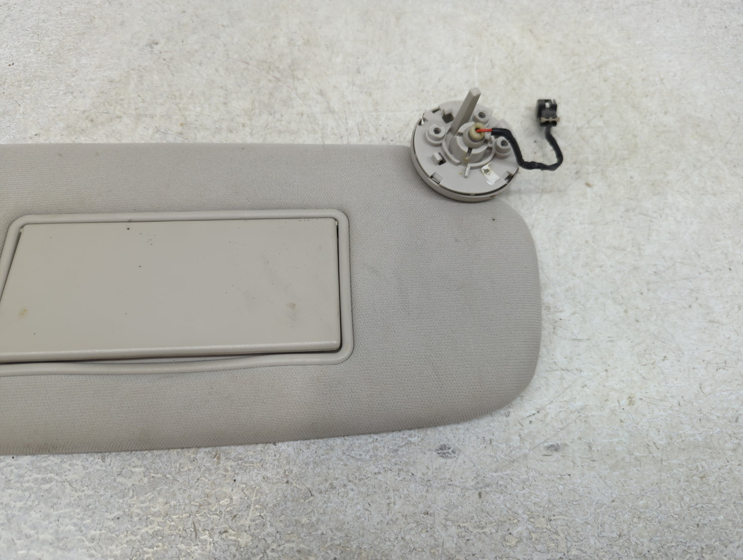2011-2013 Jeep Grand Cherokee Sun Visor Shade Replacement Passenger Right Mirror Fits OEM Used Auto Parts - Oemusedautoparts