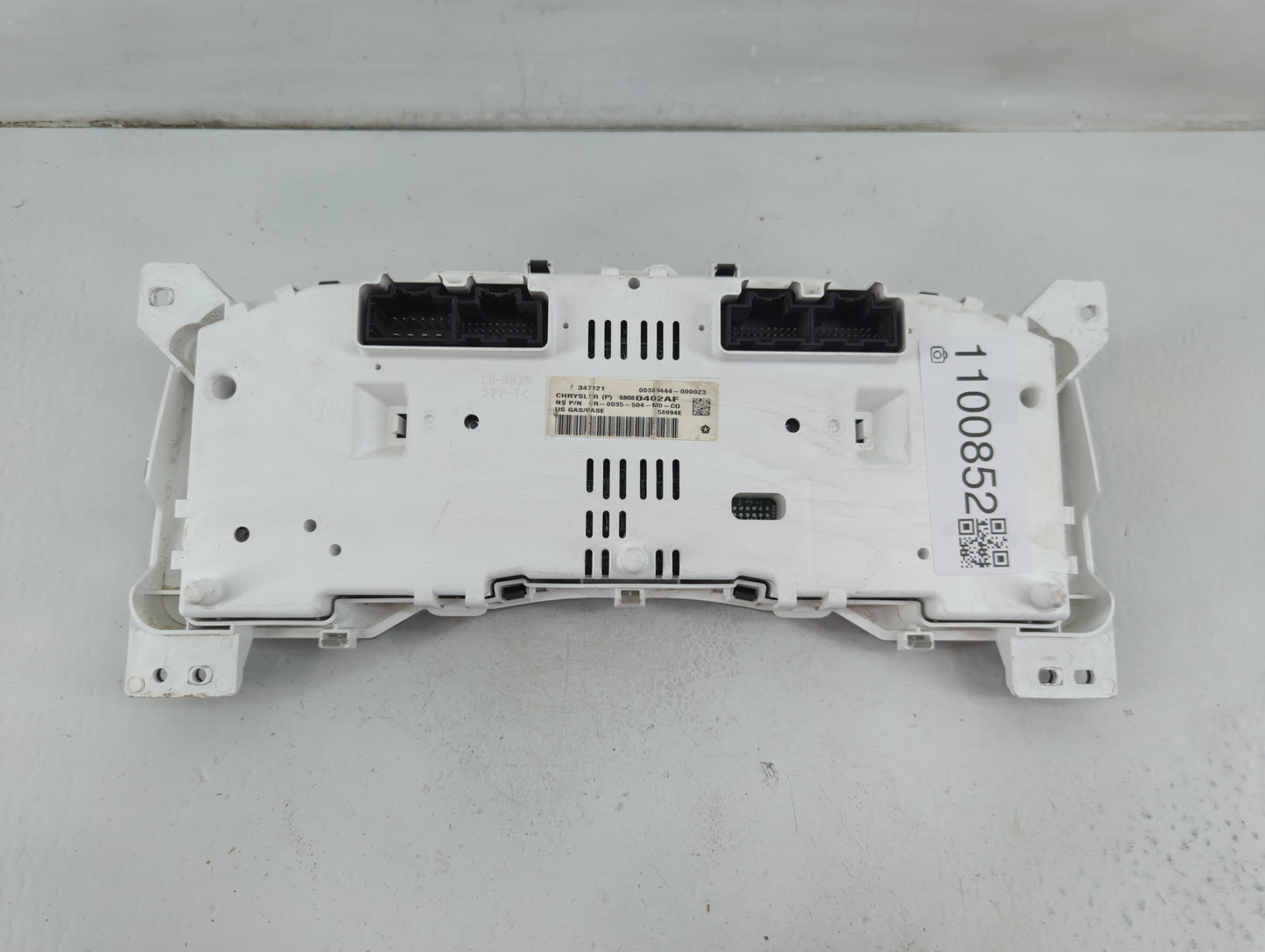 2013 Jeep Patriot Instrument Cluster Speedometer Gauges P/N:68080402A D6988170 Fits OEM Used Auto Parts - Oemusedautoparts1.