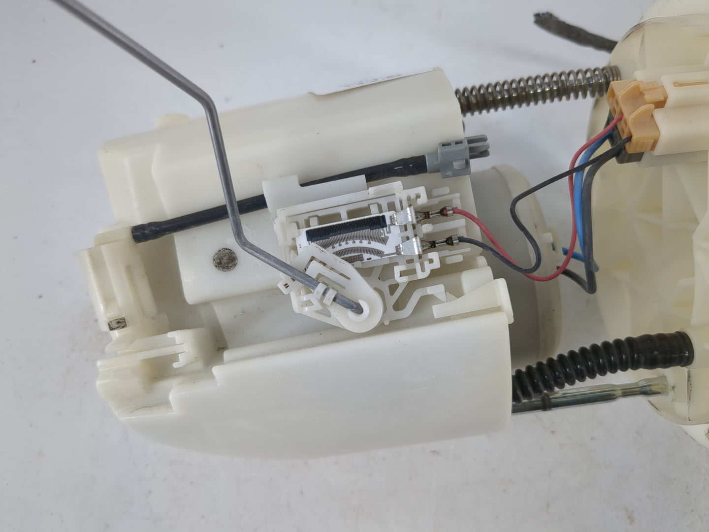 2007-2017 Jeep Patriot Electrical Gas Fuel Pump Assembly - Oemusedautoparts1.com