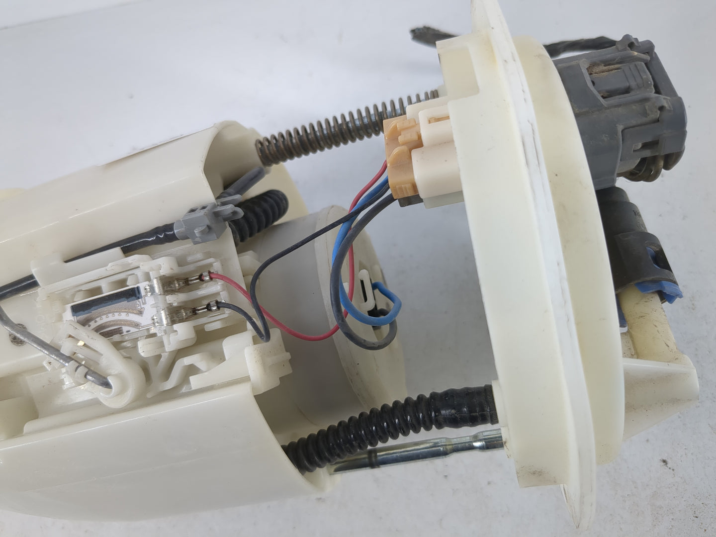 2007-2017 Jeep Patriot Electrical Gas Fuel Pump Assembly - Oemusedautoparts1.com